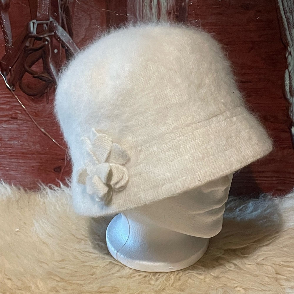 Smart Set Angora blend hat